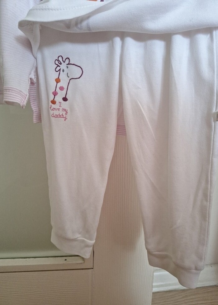 Carmin Baby Kız Bebek Üçlü Yelekli Eşofman Takımı - Görsel 3