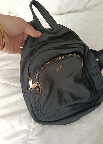 Beden siyah Renk Siyah Parlak Nakışlı Kadın Sırt Çantası