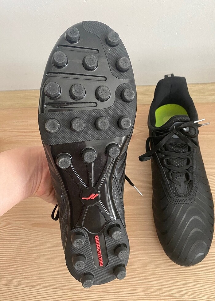 Halı saha ayakkabısı - Görsel 3