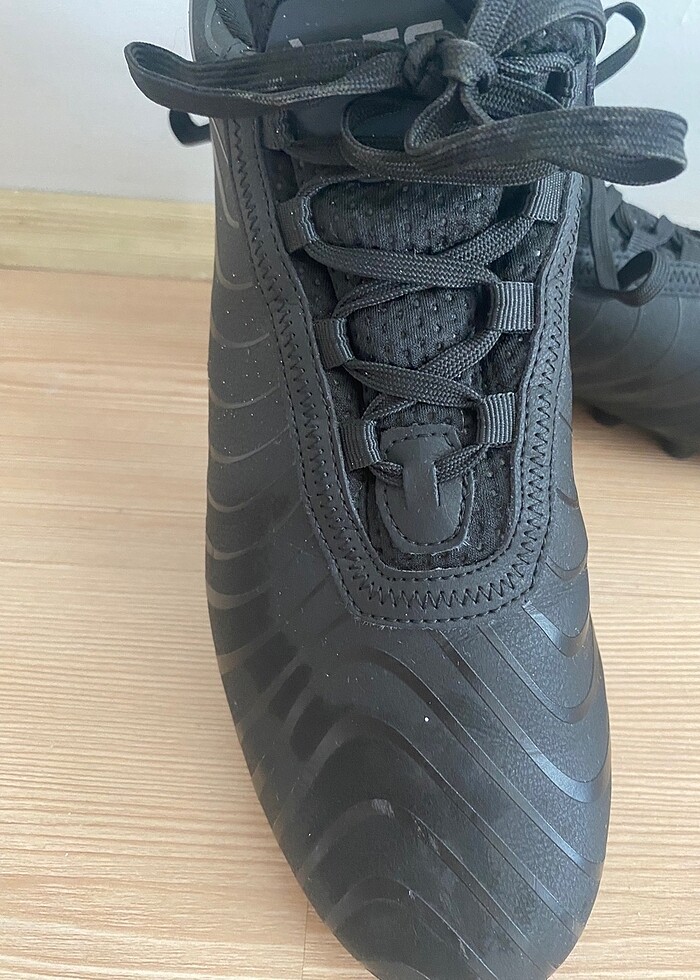 Halı saha ayakkabısı - Görsel 4