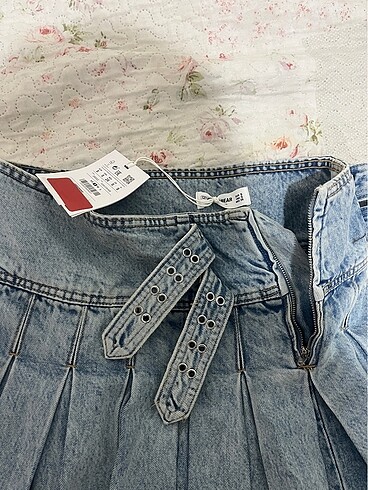 Pull and Bear Pull and Bear pileli kot mini etek