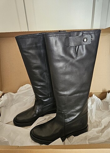 ZARA LIMITED EDITION CİZME 