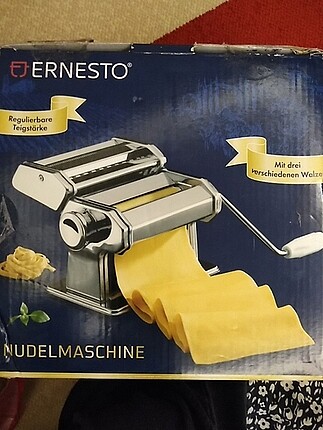 Erişte makinası