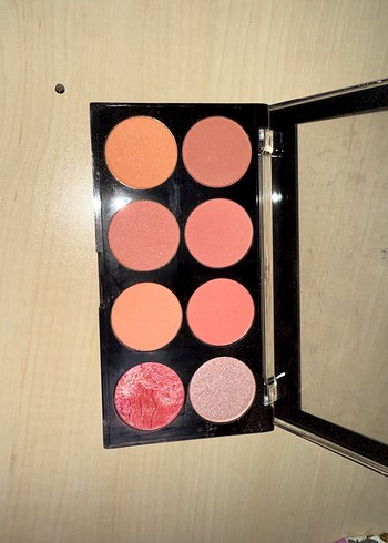 Revolution Pembe Allık Paleti - Görsel 3