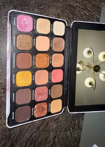 Revolution Parlak Pembe Far Paleti - Görsel 2