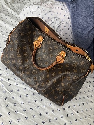 Louis Vuitton Speedy 35 çanta orjinaldir.