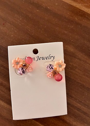Diğer Pembe Çiçekli Mini Pullu Küpe