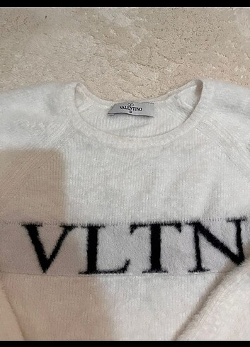 s Beden Valentino beyaz kazak 
