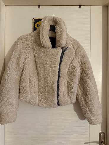 Peluş krem mont