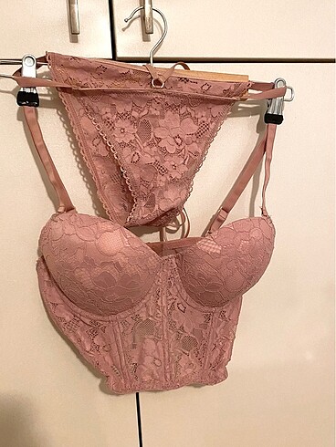 Pembe bralet takım