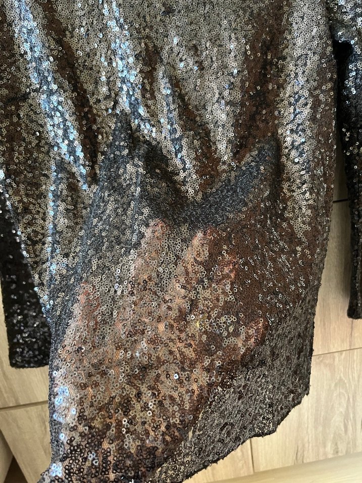 Parlak pullu Siyah Uzun Kollu Yüksek Yakalı Bluz - Görsel 3