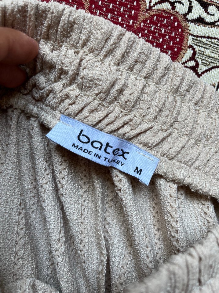 Kadın Gri Keten Pilili Rahat Pantolon - Görsel 3