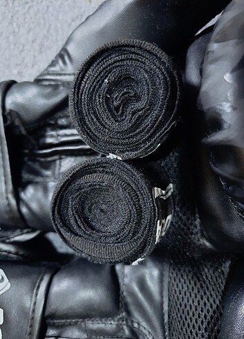 Delta Siyah boks eldiveni ve bandajı - Görsel 3