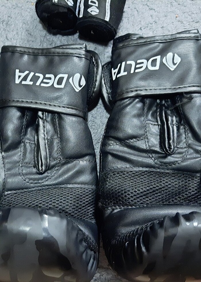 Delta Siyah boks eldiveni ve bandajı - Görsel 2