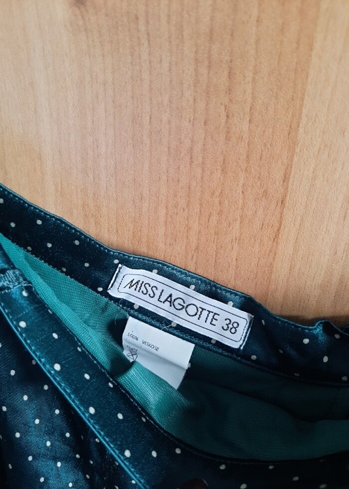 Saten puantiyeli midi etek - Görsel 2