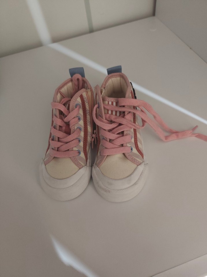 Kız Çocuk Pembe Çizgili Spor Ayakkabı - Görsel 2