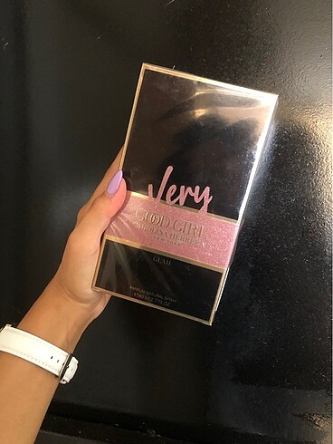 Good girl glam