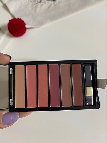  Beden Loreal paris color rıche la palette nude