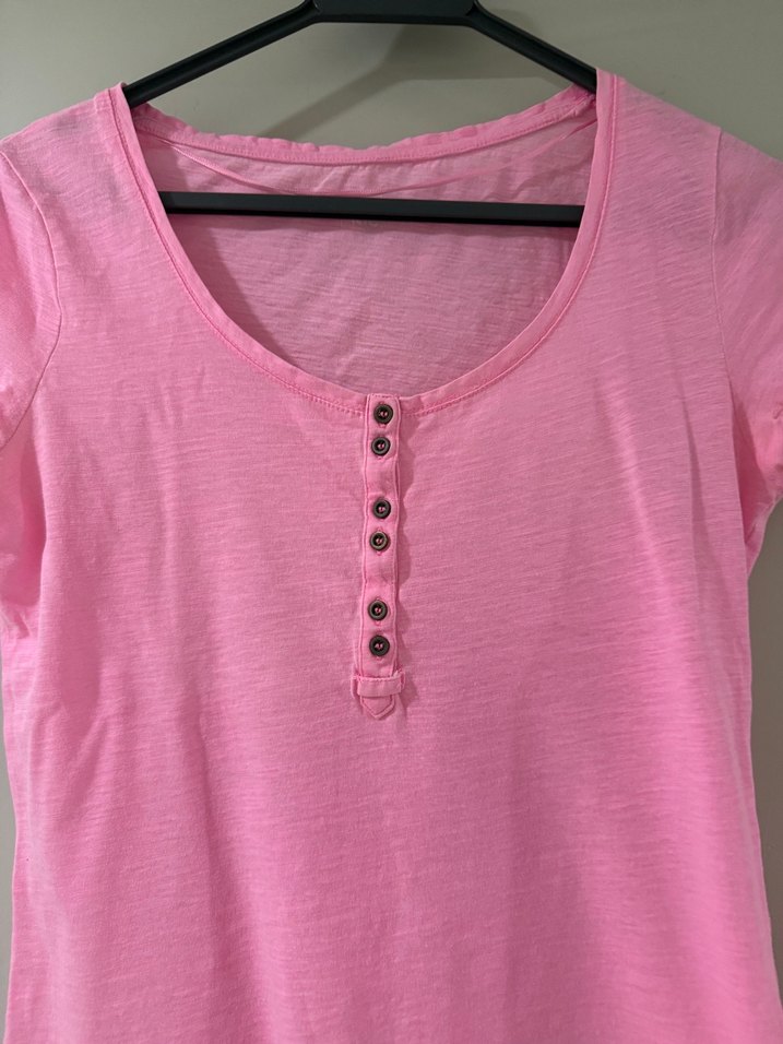 Düğmeli Pembe Kadın Tişört - Görsel 2
