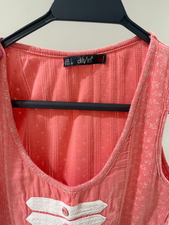 Düğmeli V Yakalı Pembe Kadın Atlet - Görsel 3