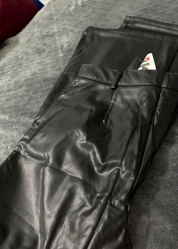Kadın Siyah Deri pantolon - Görsel 3