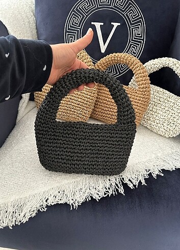 Beden siyah Renk Mini bag( canta yeni ilan actirin almak icin.)