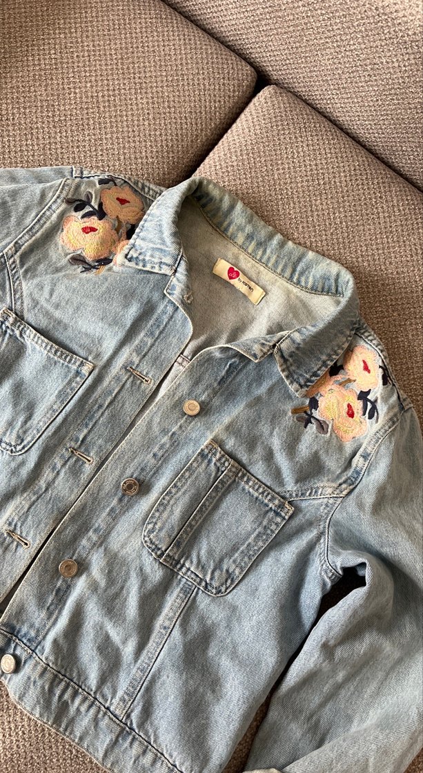 Nakışlı Düğmeli Kadın Kot Ceket - Görsel 2