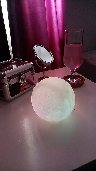 Gece lambası Ay