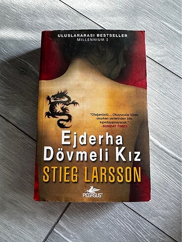 ejderha dövmeli kız kitap
