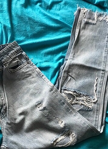Zara Yırtık jeans
