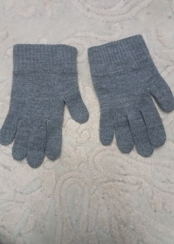 Gri Erkek Çocuk Örgü Eldiven - Görsel 2