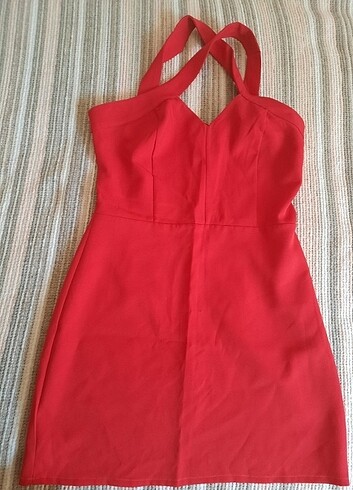 Kırmızı Kısa Elbise 