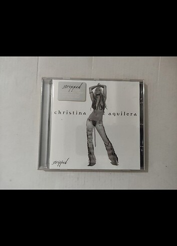 Christina Aguilera stripped beautiful dirrty CD