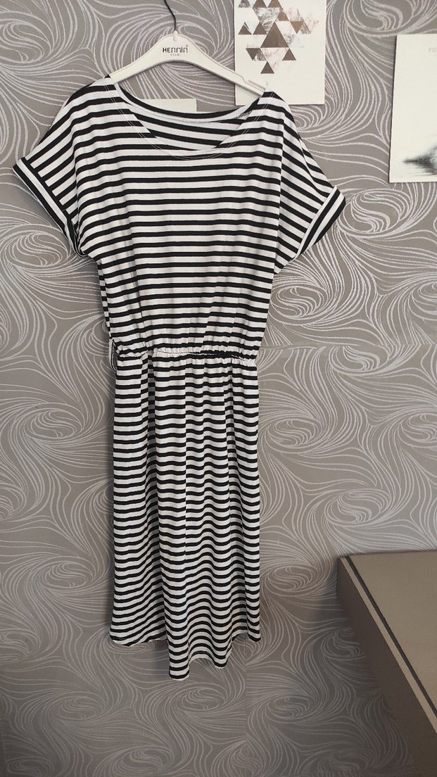 Siyah Beyaz Çizgili Kemerli Mini Elbise - Görsel 4