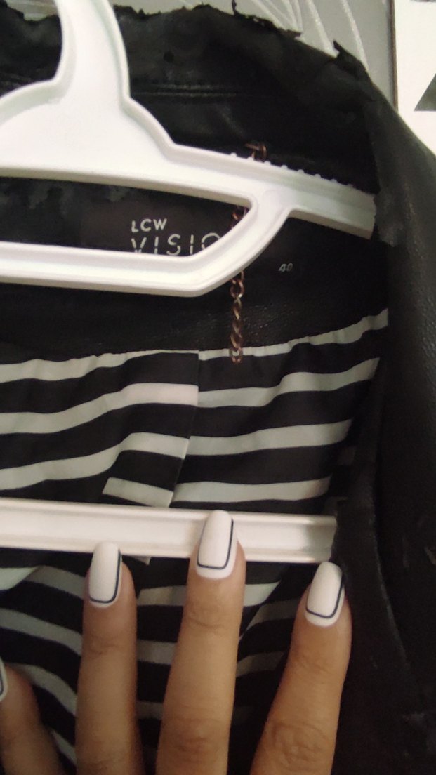 Tokalı Siyah Deri  Ceket - Görsel 3