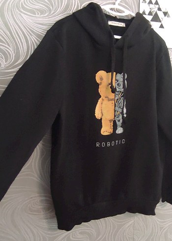 Siyah Kapüşonlu Robotic Baskılı Sweatshirt - Görsel 3
