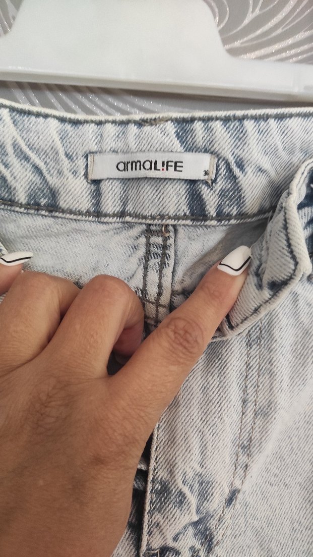 Düğmeli Gri Rahat Kesim Kadın Kot Pantolon - Görsel 4