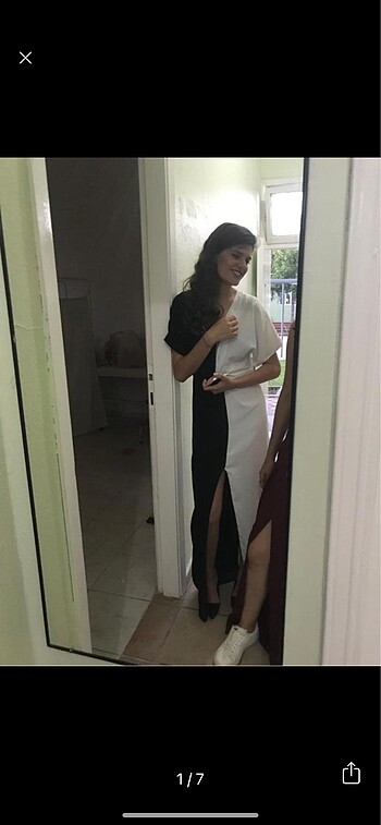 Siyah beyaz elbise