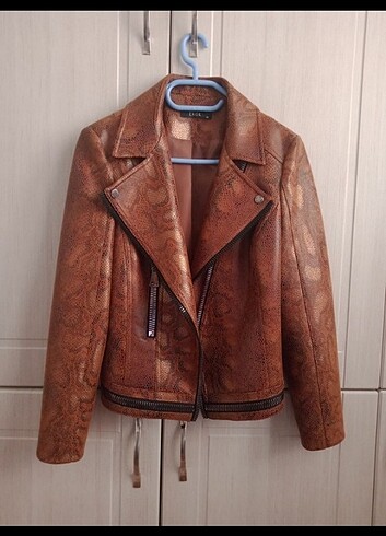 Ekol deri görünümlü ceket - Görsel 7