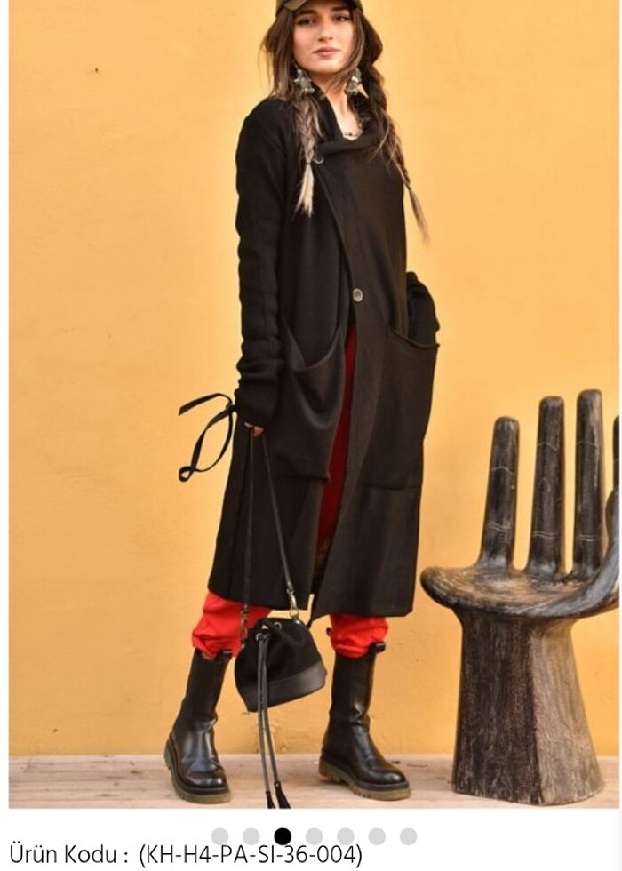 Uzun siyah cepli hırka - Görsel 2