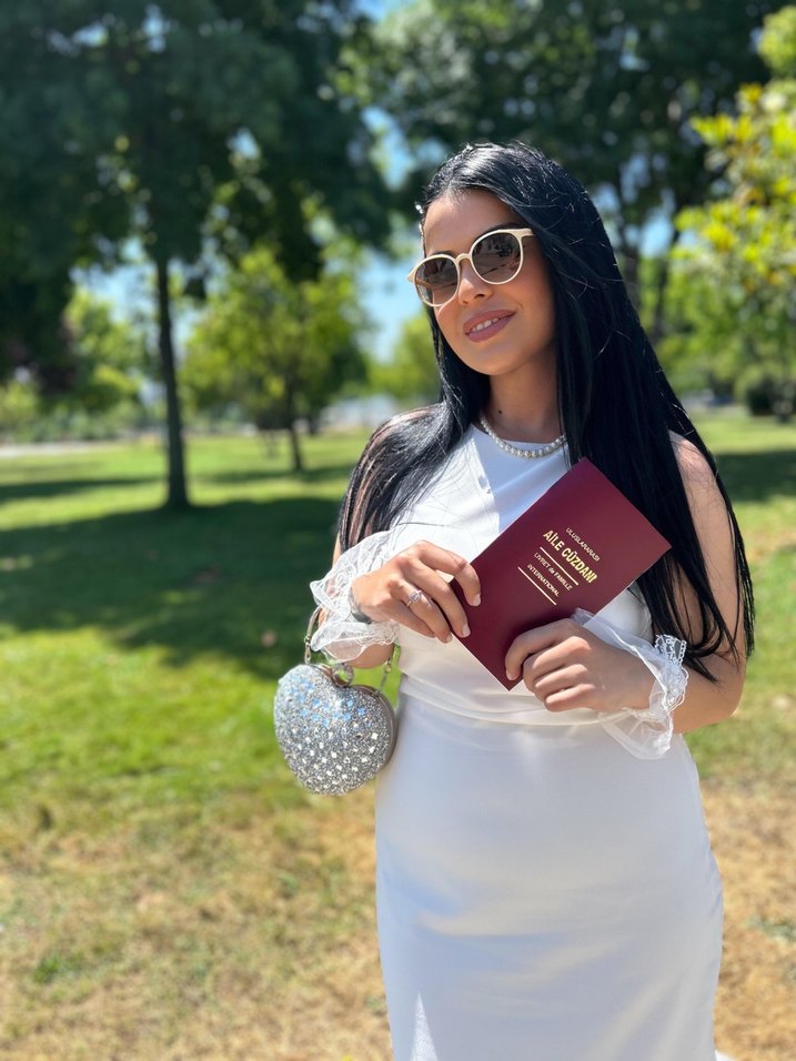 Düz beyaz nikah elbisesi - Görsel 3