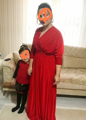 Kırmızı elbise