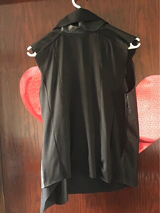 H&M Favorı marka derı yelek