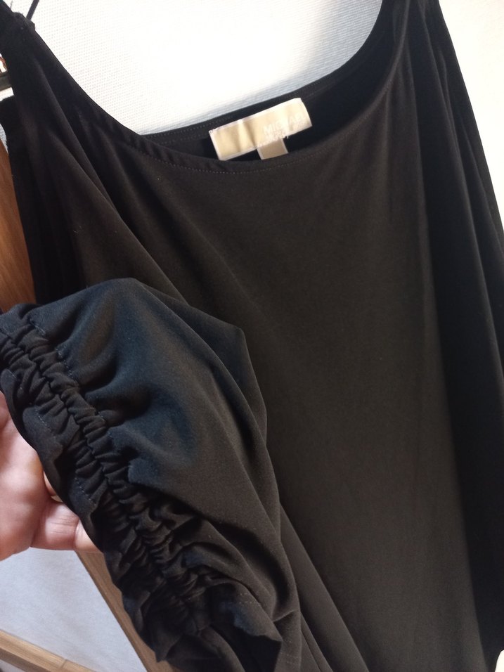 Zincir Detaylı Siyah Mini Bluz - Görsel 2