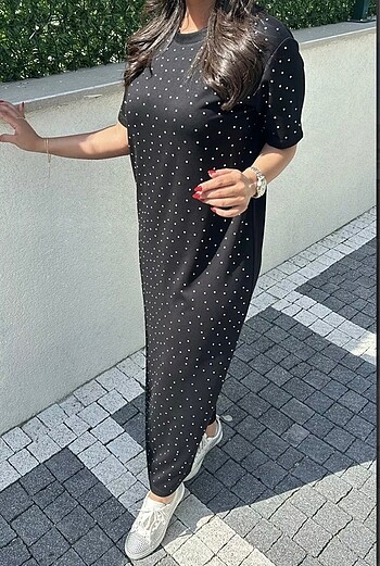 Taşlı elbise