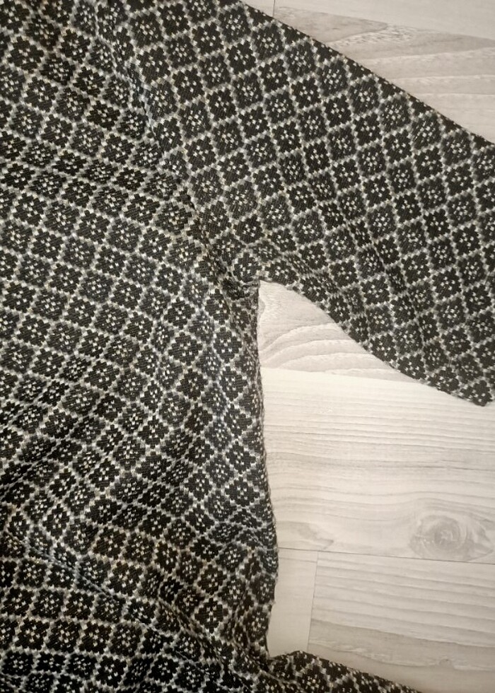 Stradivarius yarim kollu desenli elbise - Görsel 4