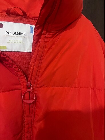 s Beden Pull and bear kırmızı mont