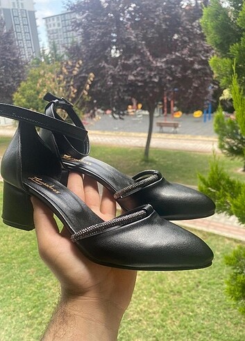 #sitiletto siyah taşlı