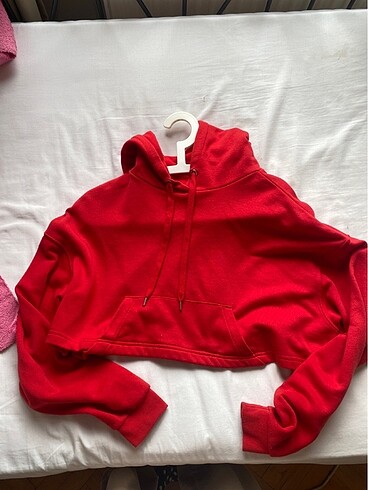 H&M crop