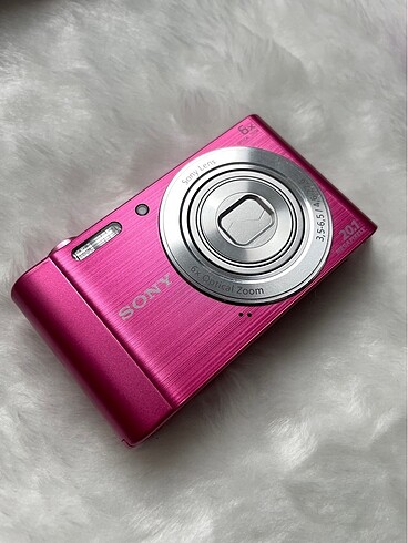 Sony fotoğraf makinesi dsc-w810